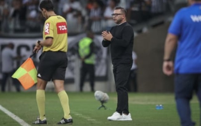 Turco Mohamed enaltece 'jogo quase perfeito' do Atlético-MG contra o Avaí: 'cometemos um erro'