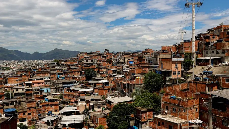 Foram implementados CEPS nas favelas e comunidades urbanas que constam no mapeamento do IBGE 