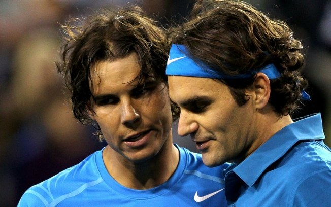 Rafael Nadal e Roger Federer durante jogo em 2012