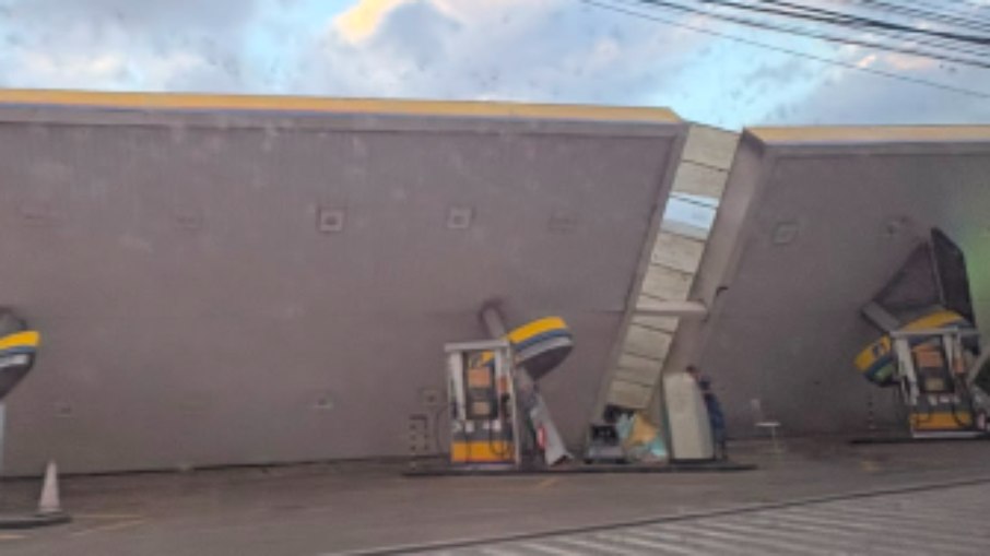 Ventania causou mortes e estragos no Rio e em São Paulo