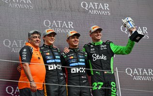 Atitude de pilotos da McLaren em 1º pódio de Hulk gera críticas