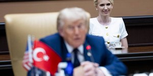 Quem é Natalie Harp, a "impressora humana" de Trump?