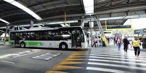 Misteriosa onda de ataques a ônibus em SP intriga especialistas