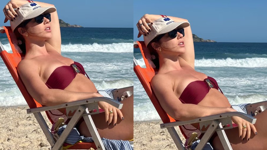 Alice Wegmann de biquíni