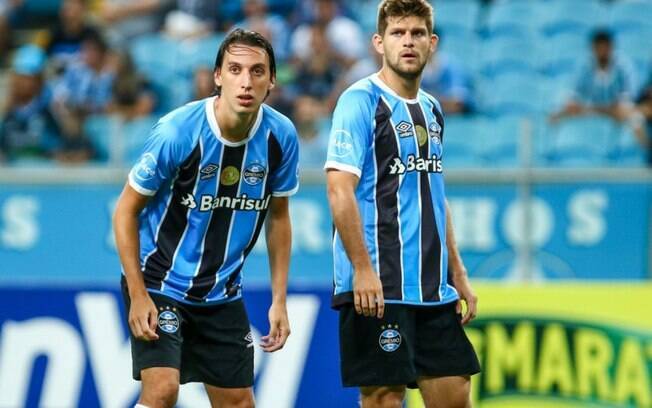 Geromel e Kannemann testam positivo para Covid-19 e desfalcam o Grêmio na Libertadores