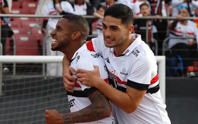 São Paulo garante G4 após vitória apertada contra o Atlético-GO