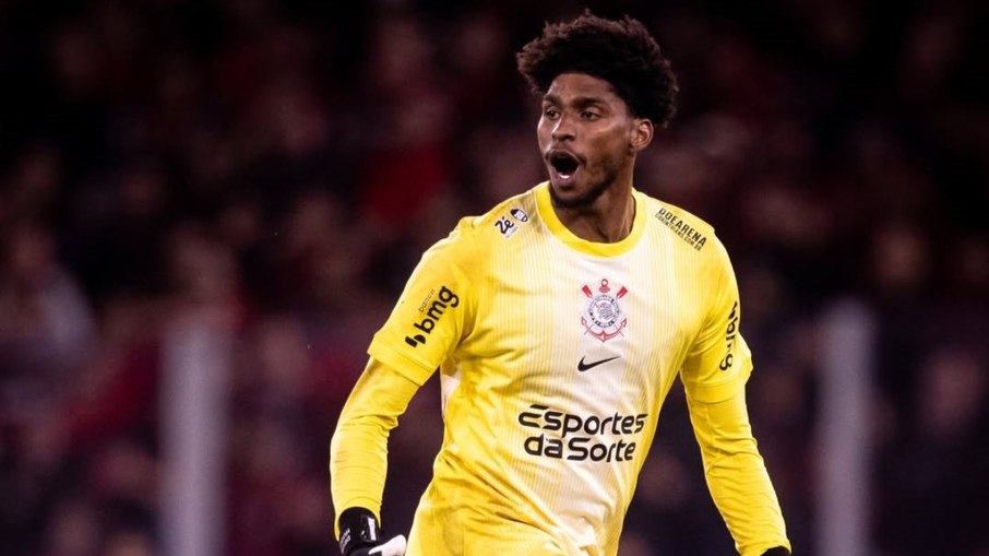 Hugo Souza vem convivendo com problemas físicos recentemente