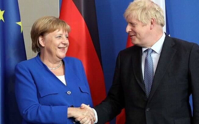 Boris Johnson e Angela Merkel se encontraram pela primeira vez em uma visita do britânico à Alemanha