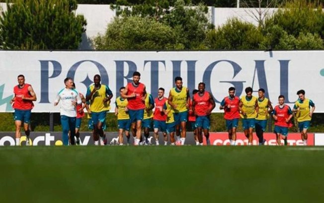 Jogadores de Portugal durante treinamento da equipe - Foto: Divulgação/FPF