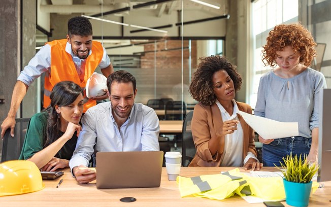 Cursos técnicos impulsionam oportunidades de trabalho