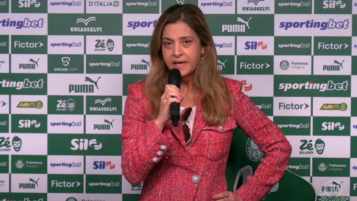 Leila defende Abel e afirma que é ela quem manda no Palmeiras Leila defende Abel e afirma que é ela quem manda no Palmeiras