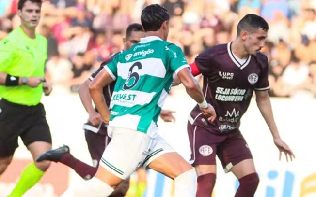 Jogadores do Dogão festejam gol na vitória sobre a Ferroviária Jogadores do Dogão festejam gol na vitória sobre a Ferroviária