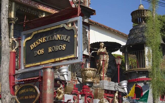 A Disneylândia dos Robôs é um dos principais pontos turísticos de Serra Negra, no interior de São Paulo