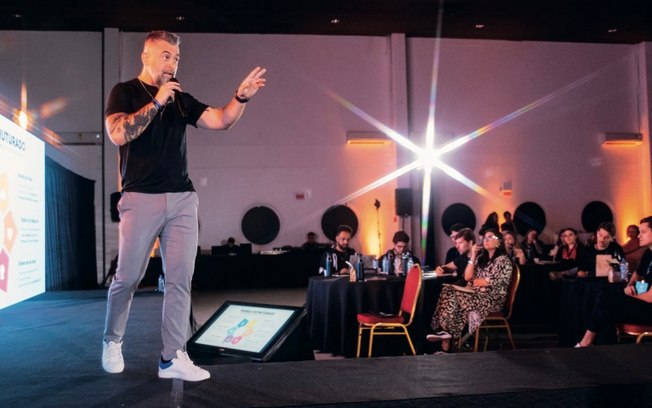 Cruz do Mérito JK reconhece impacto nacional de Robson Leite