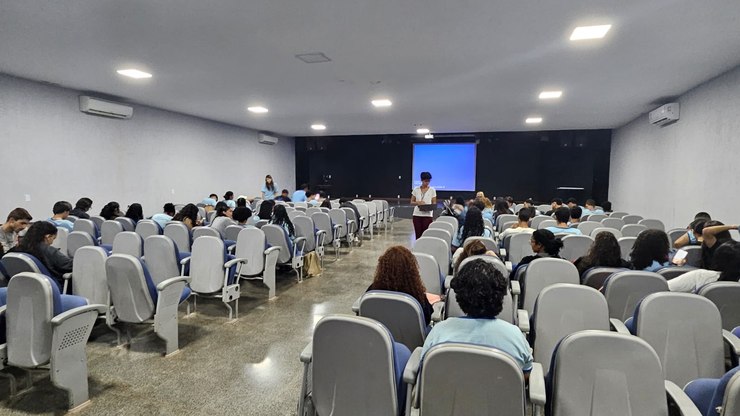 Pesquisa mapeia saúde socioemocional dos estudantes da rede pública no DF