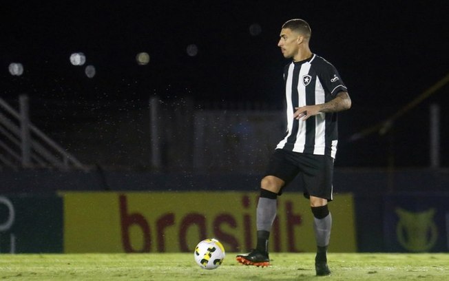 Philipe Sampaio volta a atuar 90 minutos pelo Botafogo: 'Dois meses esperando por esse momento'