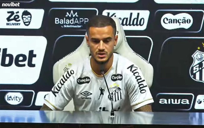 Souza fez questão de defender Coutinho das críticas de torcedores