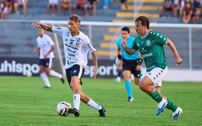 Times duelam por vaga na final da Série D Times duelam por vaga na final da Série D