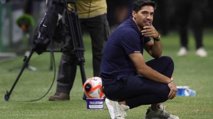 Abel Ferreira diz entender Neymar e detona gramados no Brasil