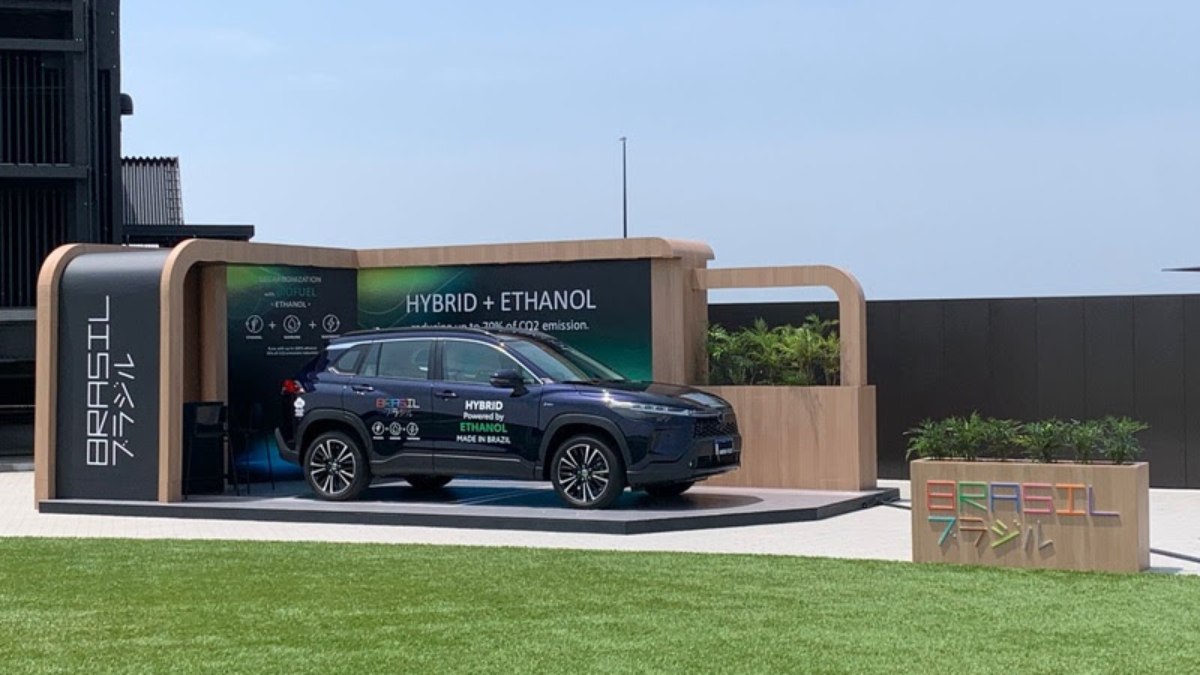 Toyota do Brasil apresenta, na Expo Osaka, a tecnologia brasileira do motor híbrido flex Toyota do Brasil apresenta, na Expo Osaka, a tecnologia brasileira do motor híbrido flex
