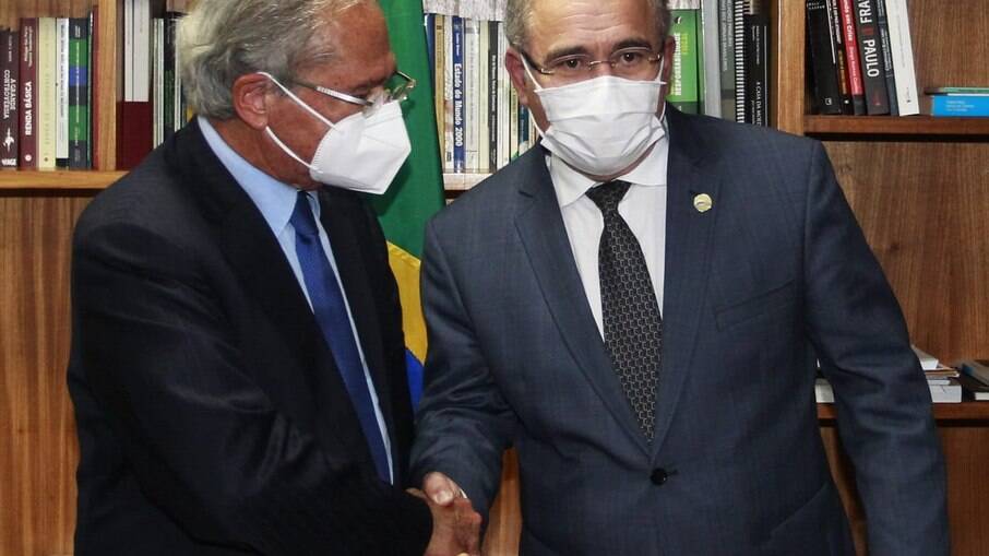 Ministro da Economia, Paulo Guedes, e ministro da Saúde, Marcelo Queiroga