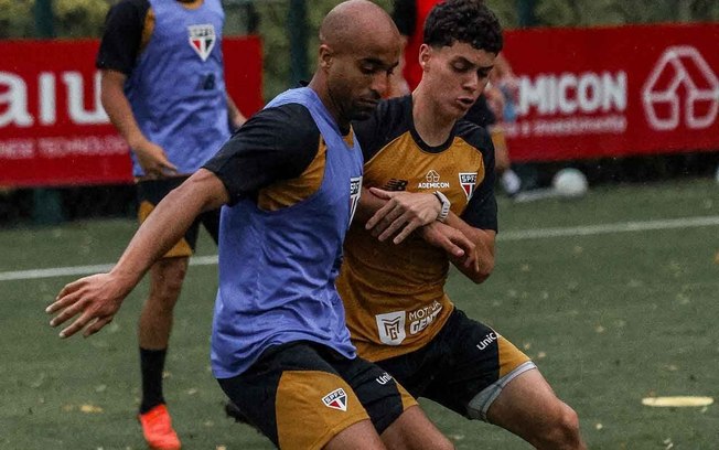 Lucas Moura em treino do Tricolor Paulista Lucas Moura em treino do Tricolor Paulista