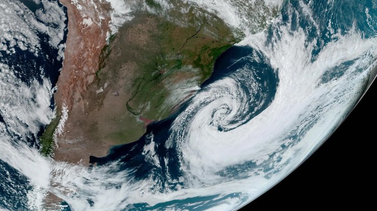 Ciclone%20Extratropical%20amea%C3%A7a%20o%20Sul%20do%20continente%20nesta%20semana