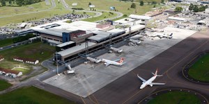 Aeroporto Internacional de Curitiba está fora da capital