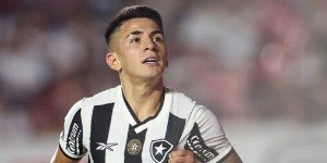 Botafogo: campeão da Libertadores diz que Almada é superestimado