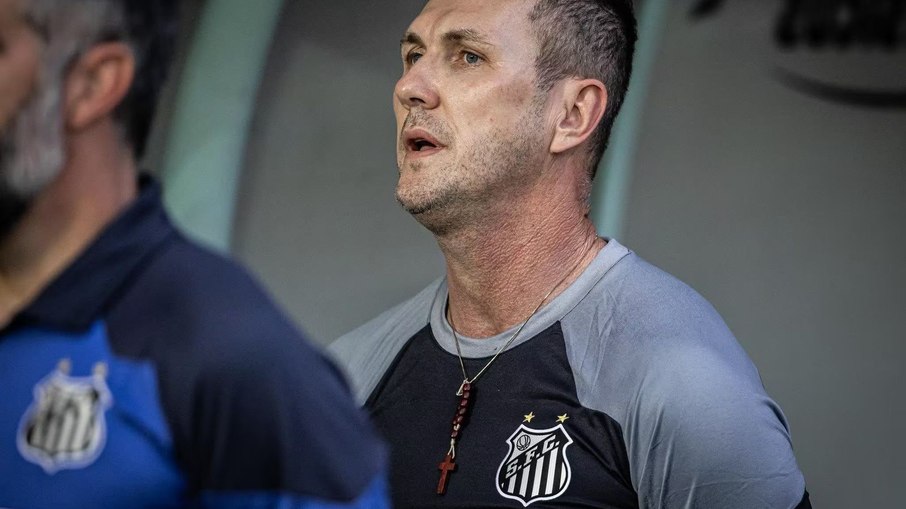 Turra, ex-treinador do Santos.