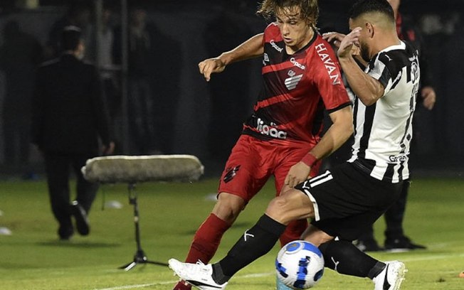 Libertad sai na frente, mas Athletico-PR arranca empate para avançar na Libertadores