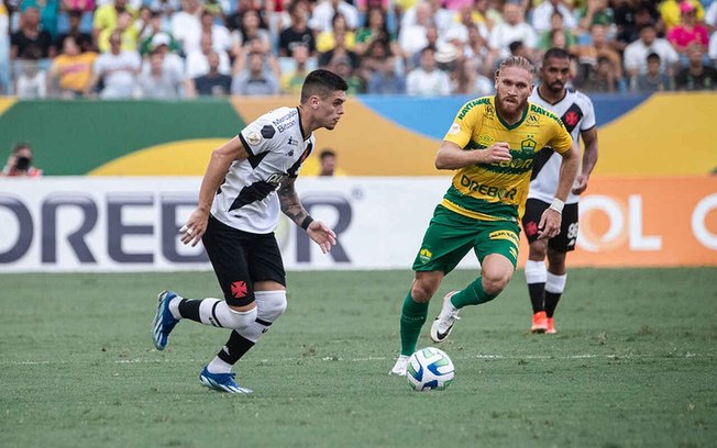 Vasco deve contar com a base do time que venceu o Cuiabá, fora de casa, pelo Campeonato Brasileiro