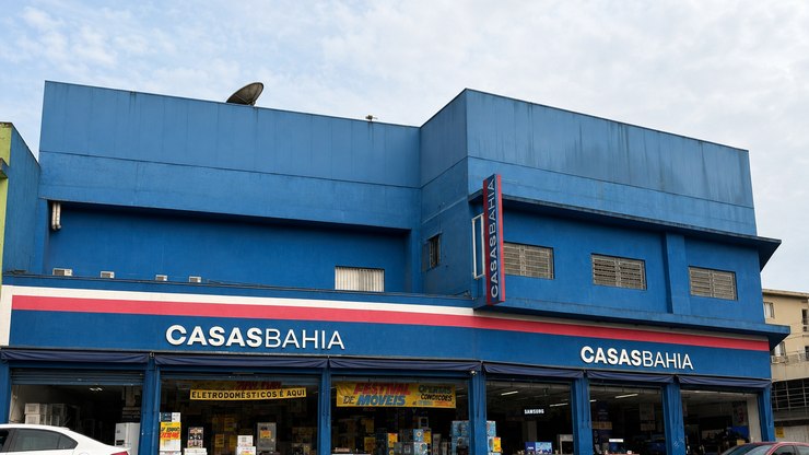 Casas Bahia tem R$ 18 milhões retidos por empresas de cartão