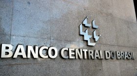 Alta da Selic encarece crédito e restringe acesso a empréstimos
