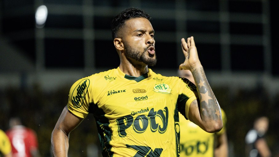 Reinaldo é destaque da temporada do Mirassol
