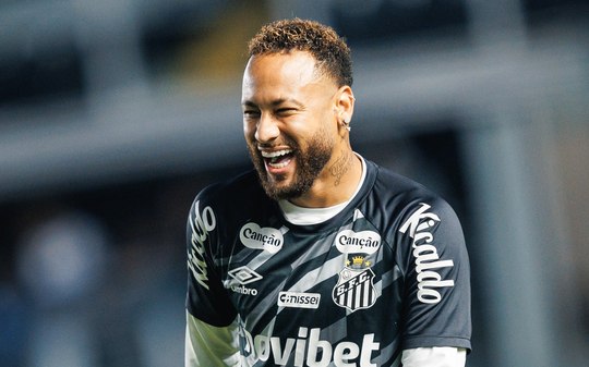 Coutinho, Arthur... Neymar abre o jogo sobre reforços do Santos