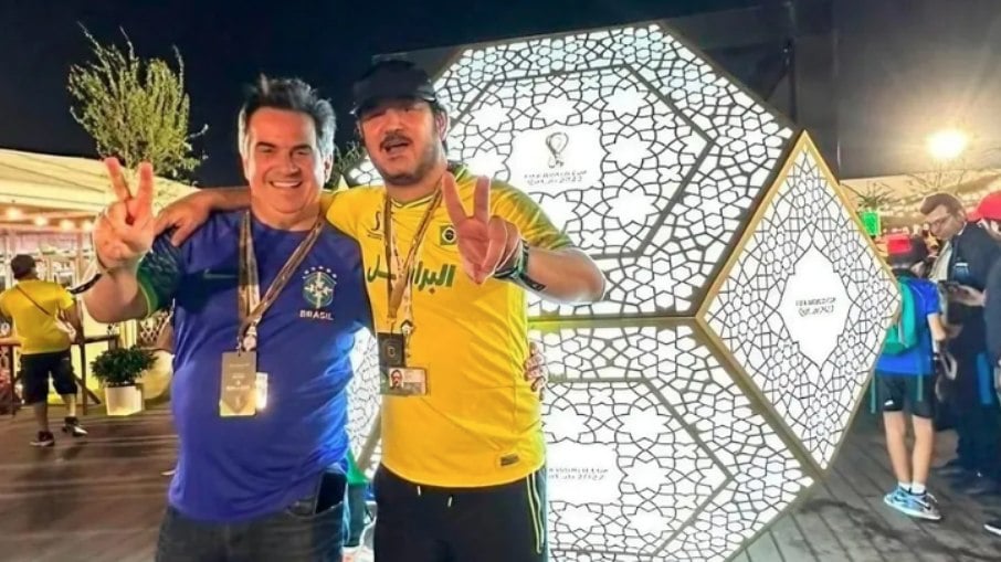 Ciro Nogueira e Antonio Rueda posando no Catar, em jogos da Copa do Mundo