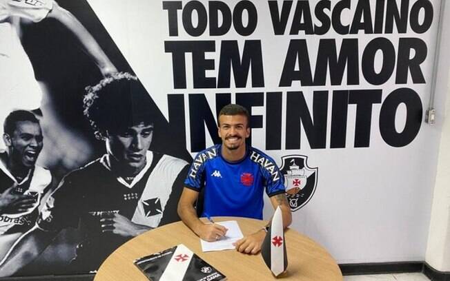 Meninos da Colina: Vasco renova contrato com o goleiro Cadu, da equipe sub-20, até 2024