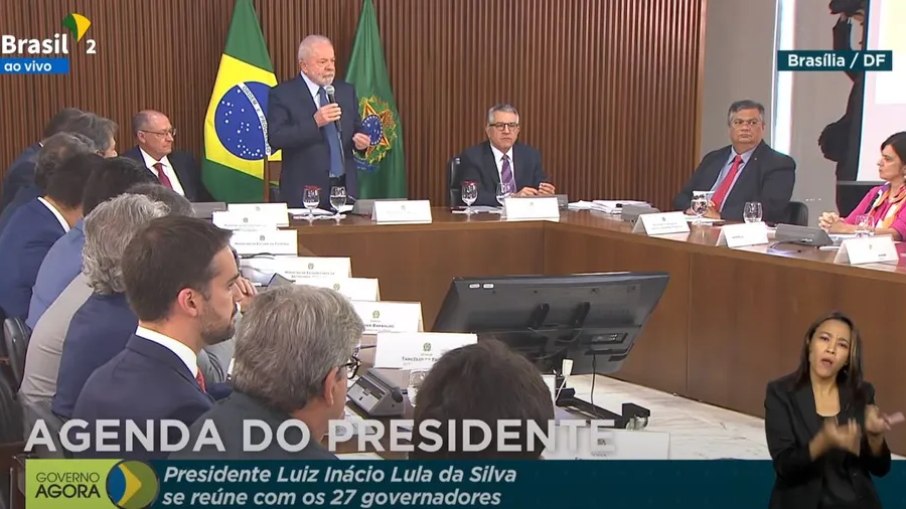 Lula abre reunião com governadores no Palácio do Planalto