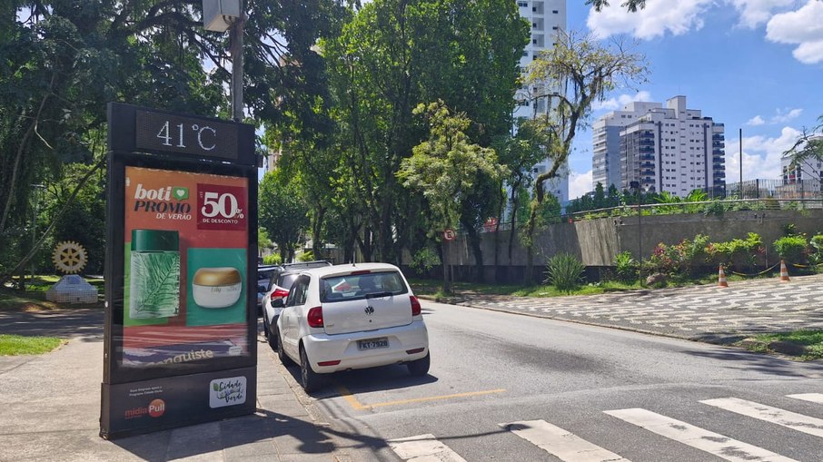 Sensação térmica ultrapassa os 40 graus e a previsão é que aumente na terça-feira