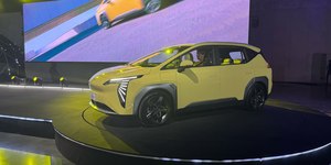 Estudo projeta "boom" dos carros elétricos no Brasil em 2026