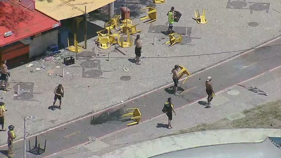 Torcedores do Peñarol vandalizaram a cidade do Rio de Janeiro