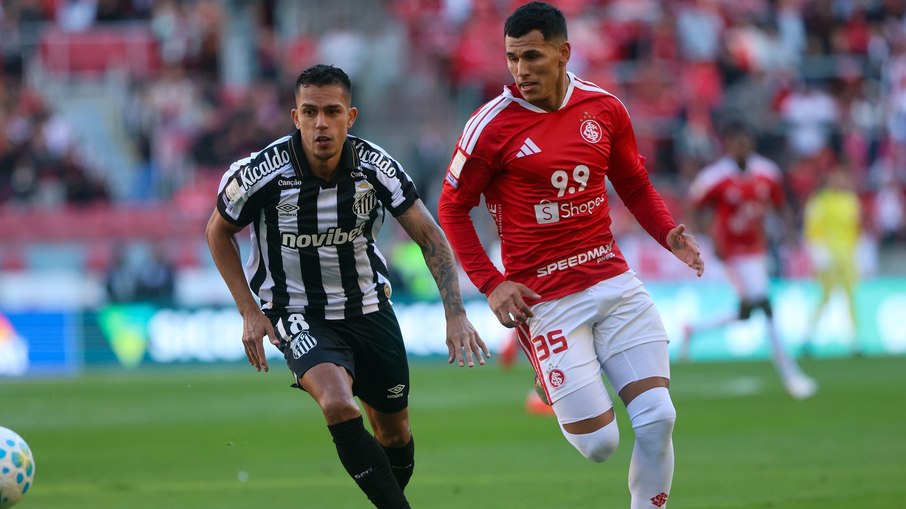 Internacional e Santos disputaram confronto direto contra o rebaixamento