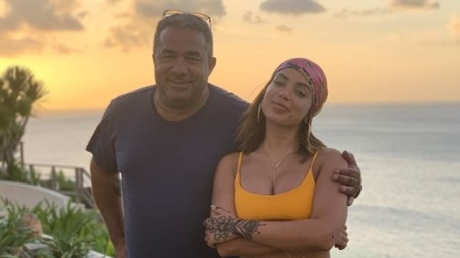 Anitta viajou para Bali em 2019 com seu pai