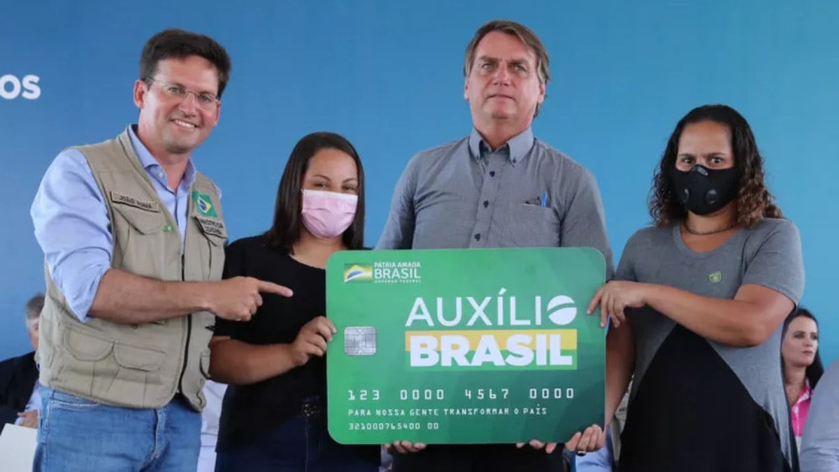 Caixa paga Auxílio Brasil a beneficiários de NIS de final 6