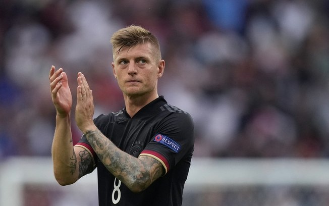 Toni Kroos já trabalha sua aposentadoria do futebol