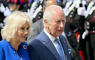 Charles e Camilla comemoram 20º aniversário do polêmico casamento