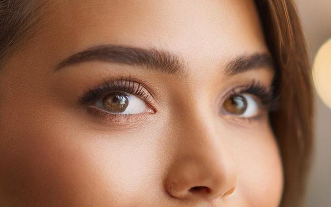 Blefaroplastia estruturada trata olhar de forma completa