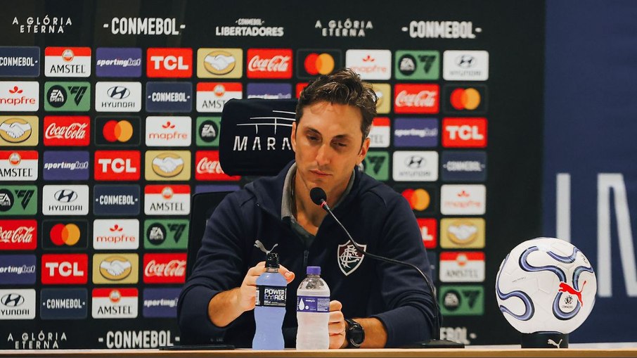 Zubeldía em entrevista coletiva após jogo da Libertadores