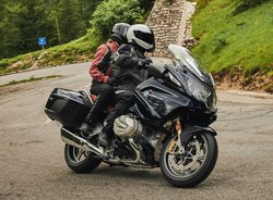 BMW inicia a pré-venda de suas novas motos R 1250 RT e K 1600 Bagger